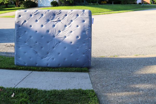 Mattress Removal Service in Lawrence